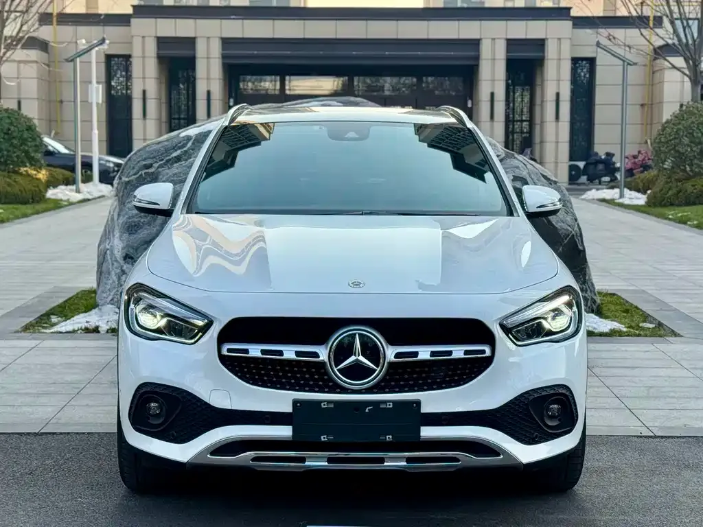 Mercedes-Benz GLA — фото 8