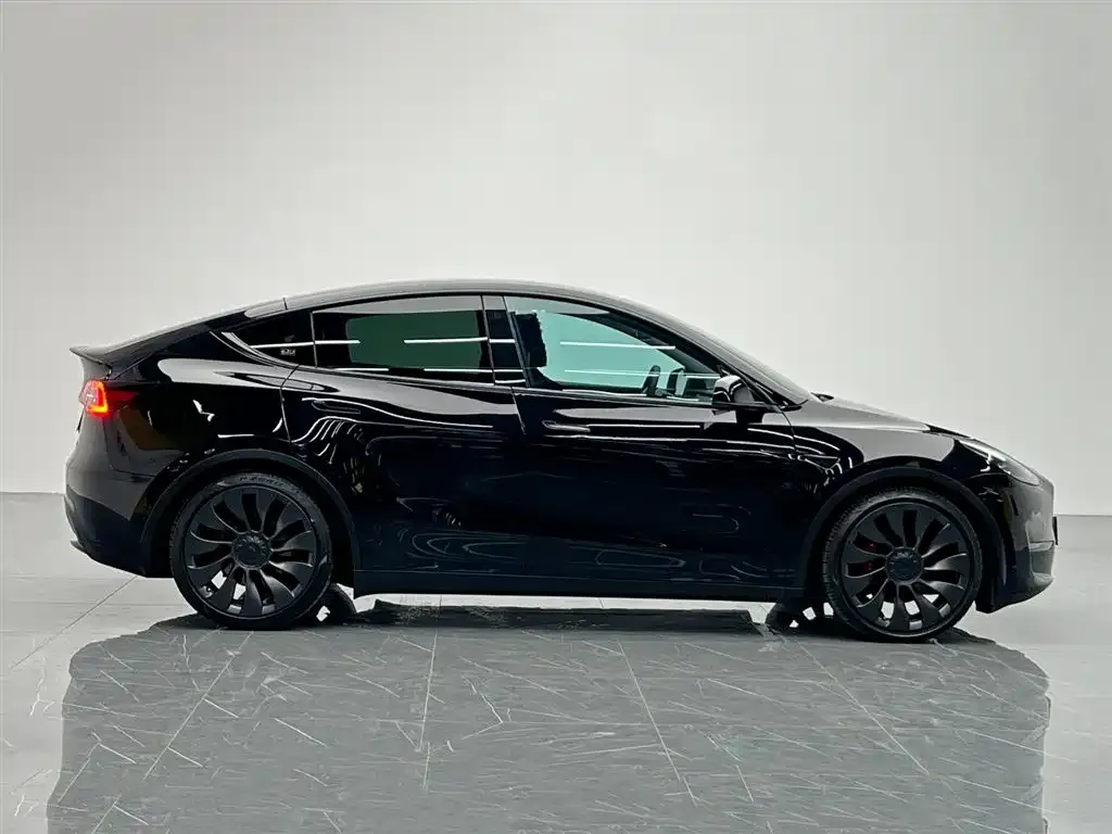 Tesla Model Y 2022 из CN, фото 3