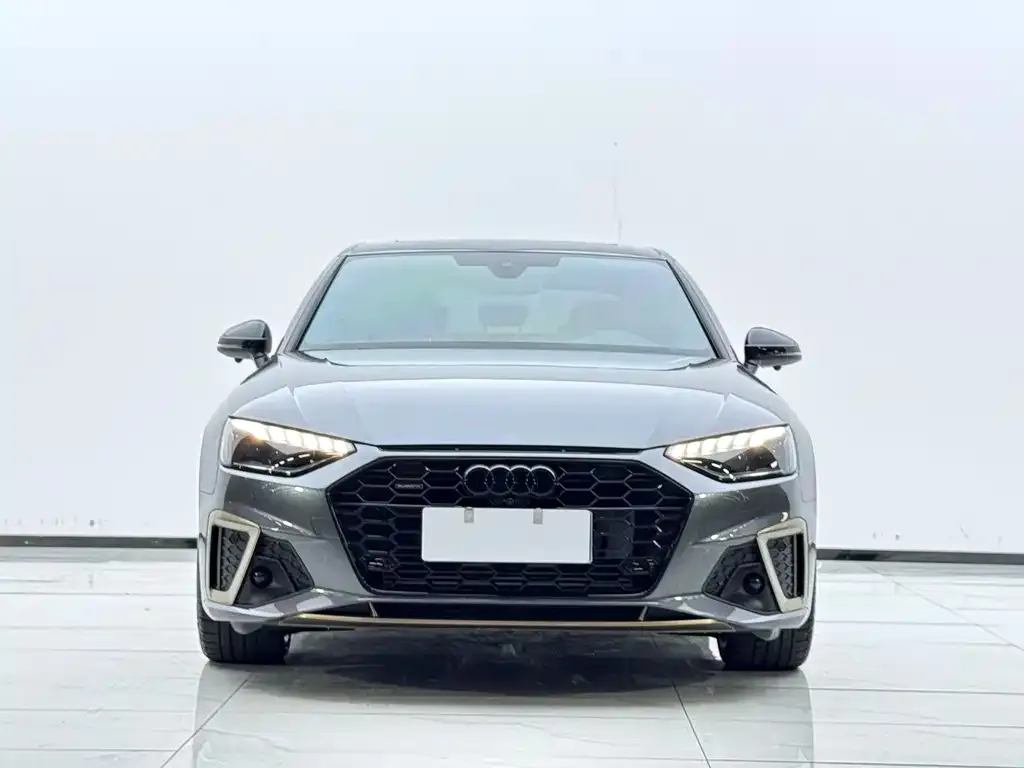 Audi A4L 2024 из CN, фото 3
