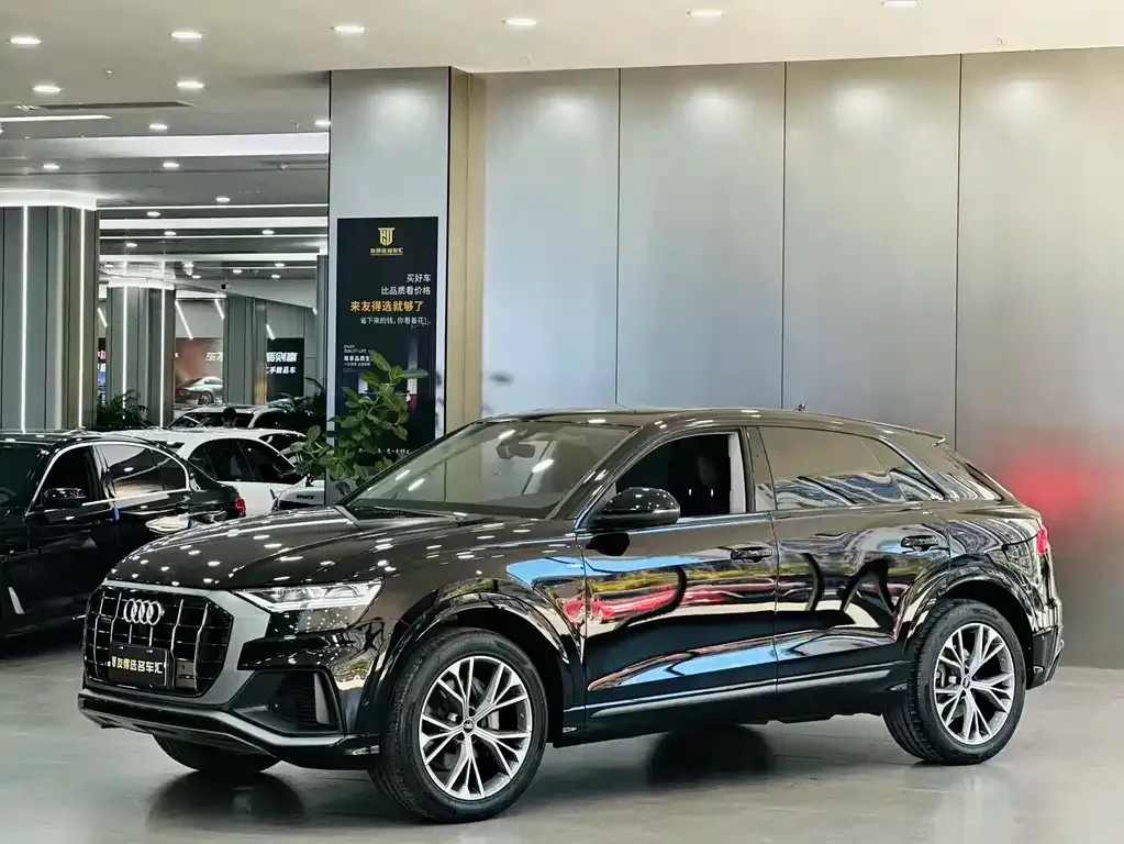 Audi Q8 2021 из CN, фото 1