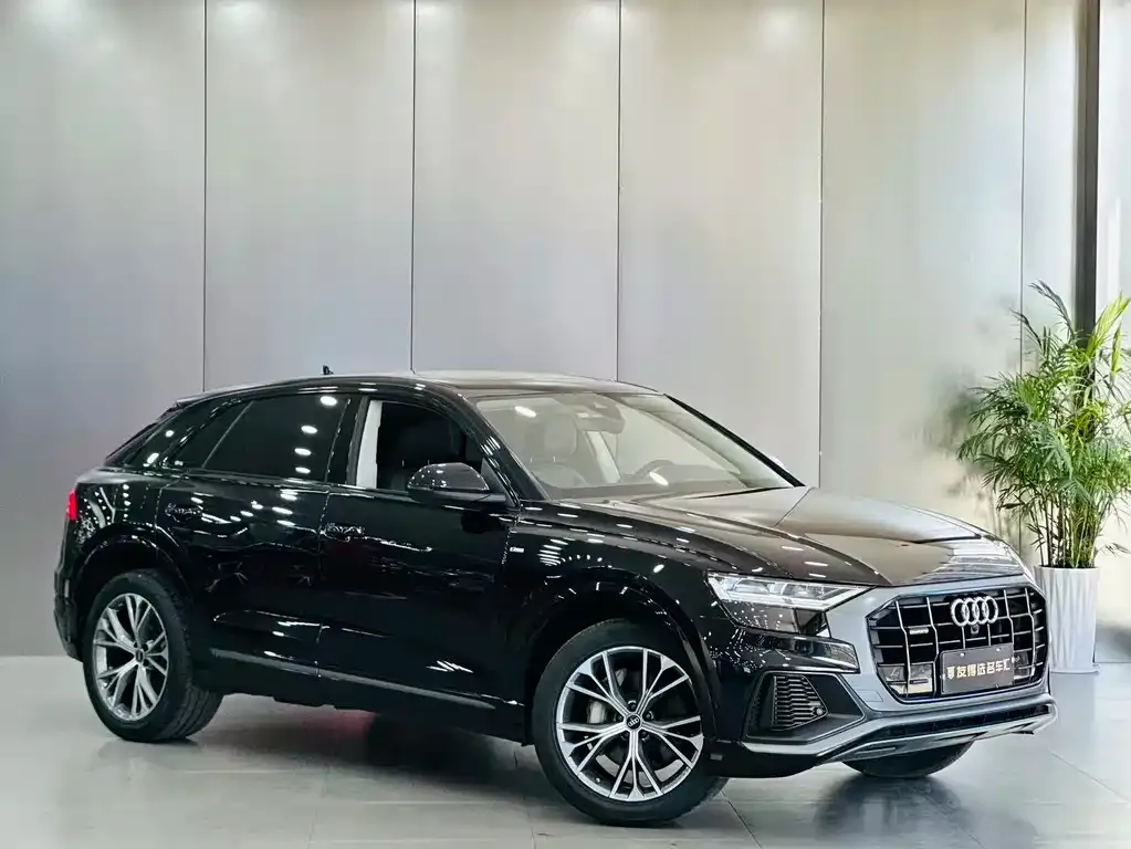 Audi Q8 2021 из CN, фото 7