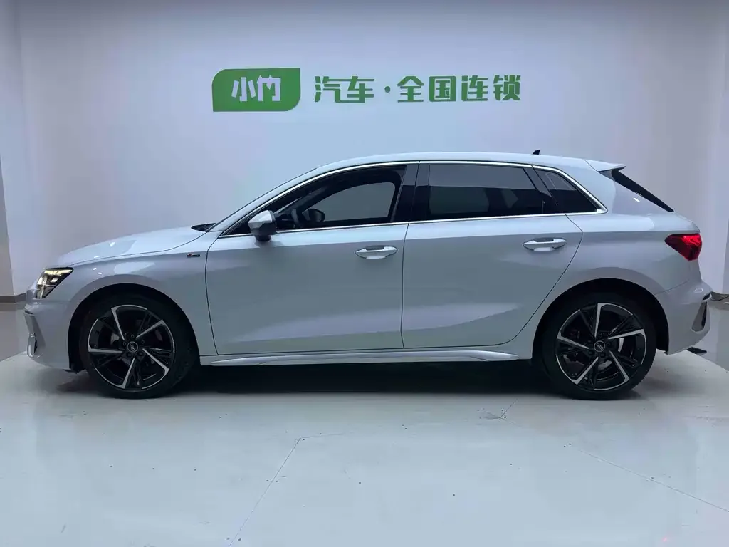 Audi A3 2022 из CN, фото 4