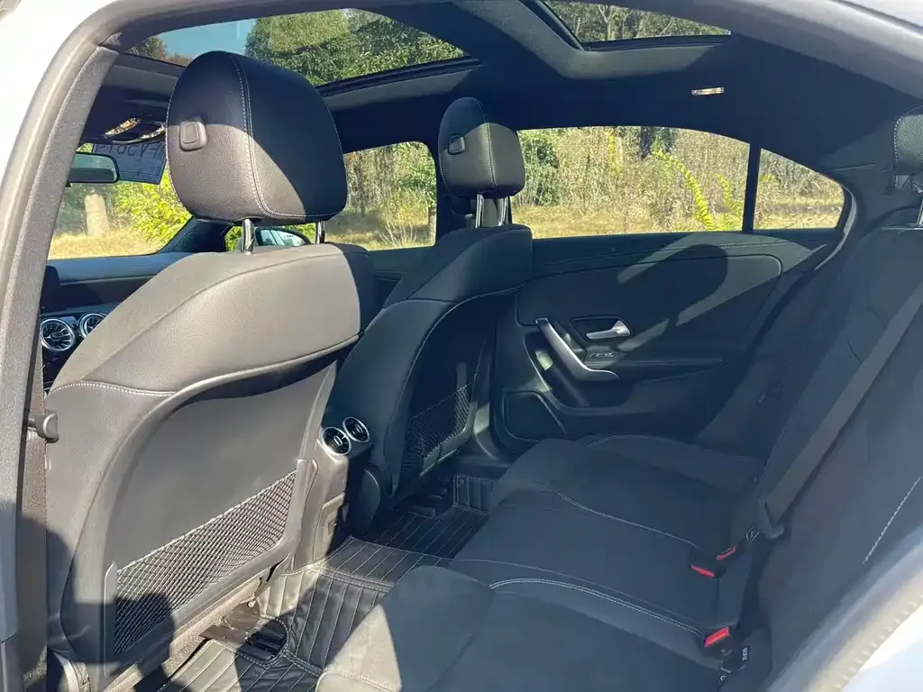 Mercedes-Benz A-Class 2023 из CN, фото 10