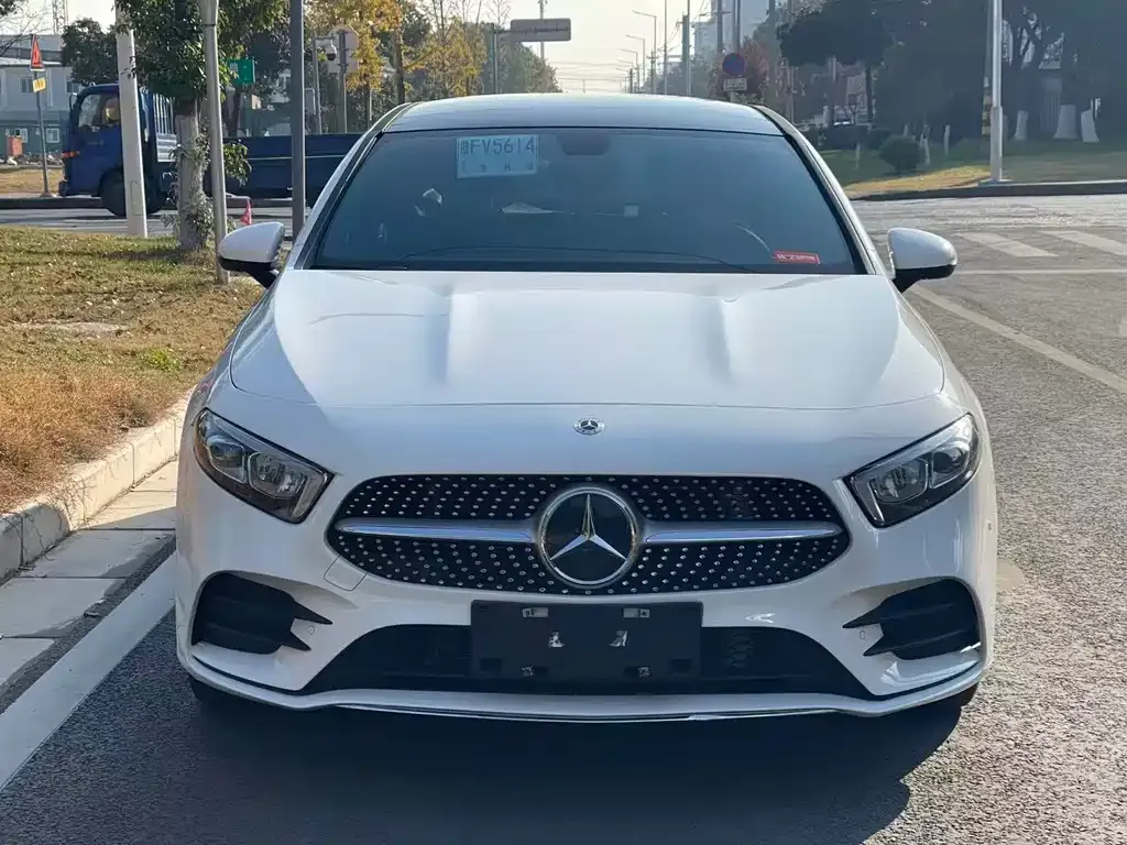 Mercedes-Benz A-Class 2023 из CN, фото 2