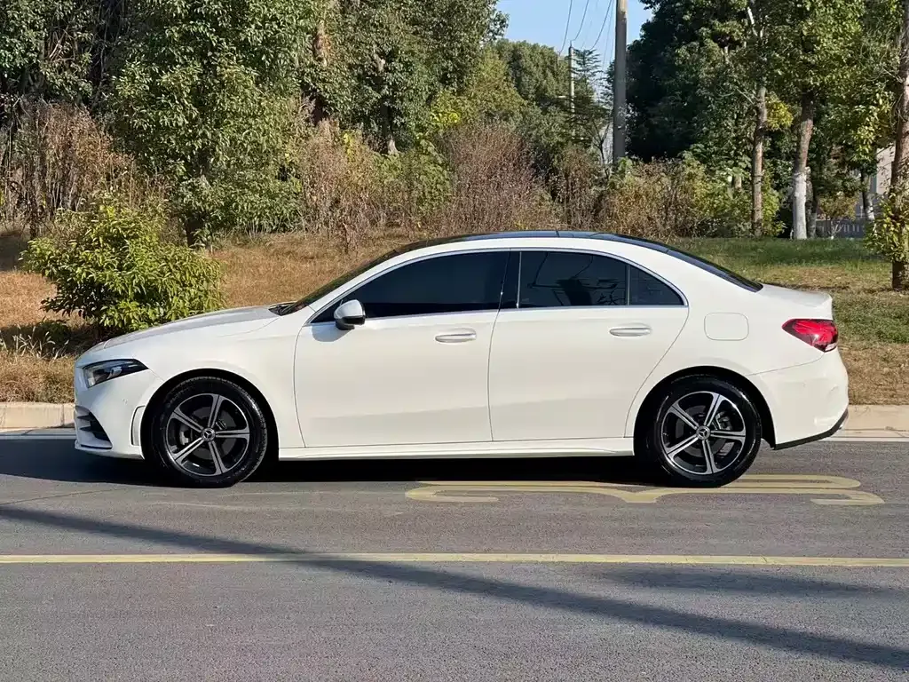 Mercedes-Benz A-Class 2023 из CN, фото 7