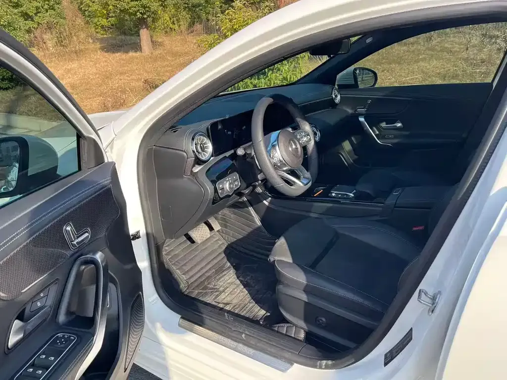 Mercedes-Benz A-Class 2023 из CN, фото 8