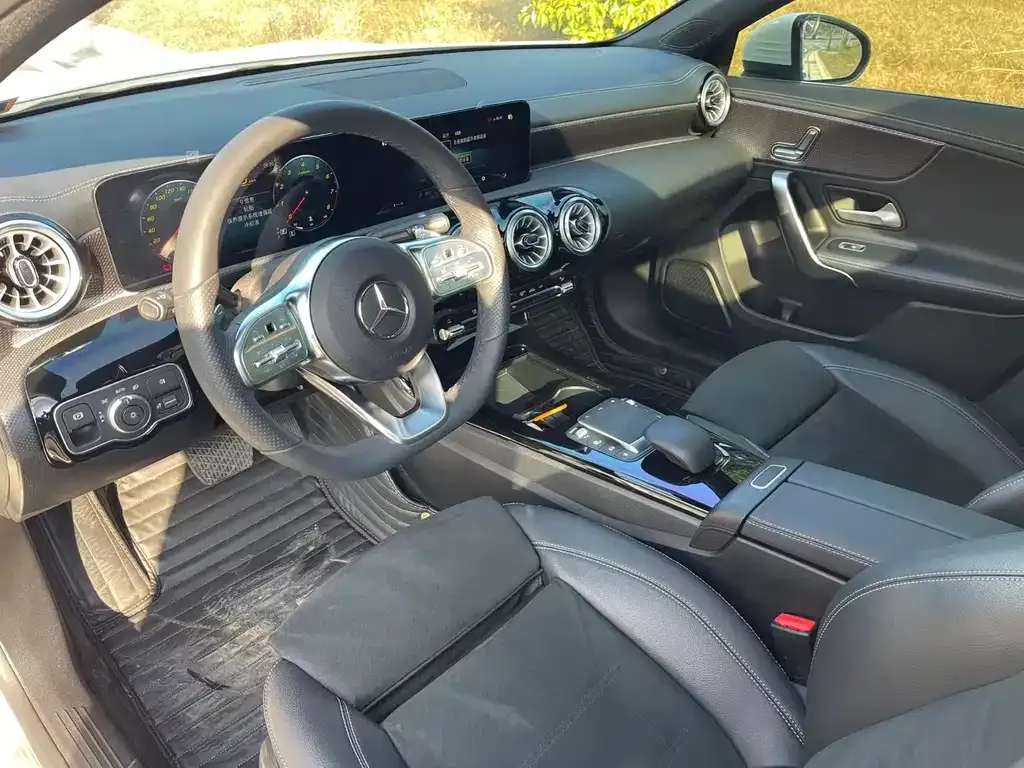 Mercedes-Benz A-Class 2023 из CN, фото 9