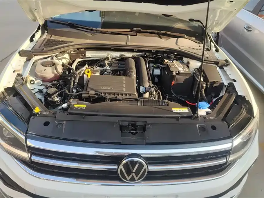 Volkswagen Bora 2023 из CN, фото 8