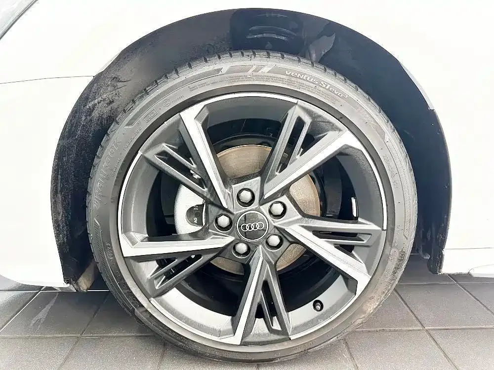 Audi A3 2024 из CN, фото 9