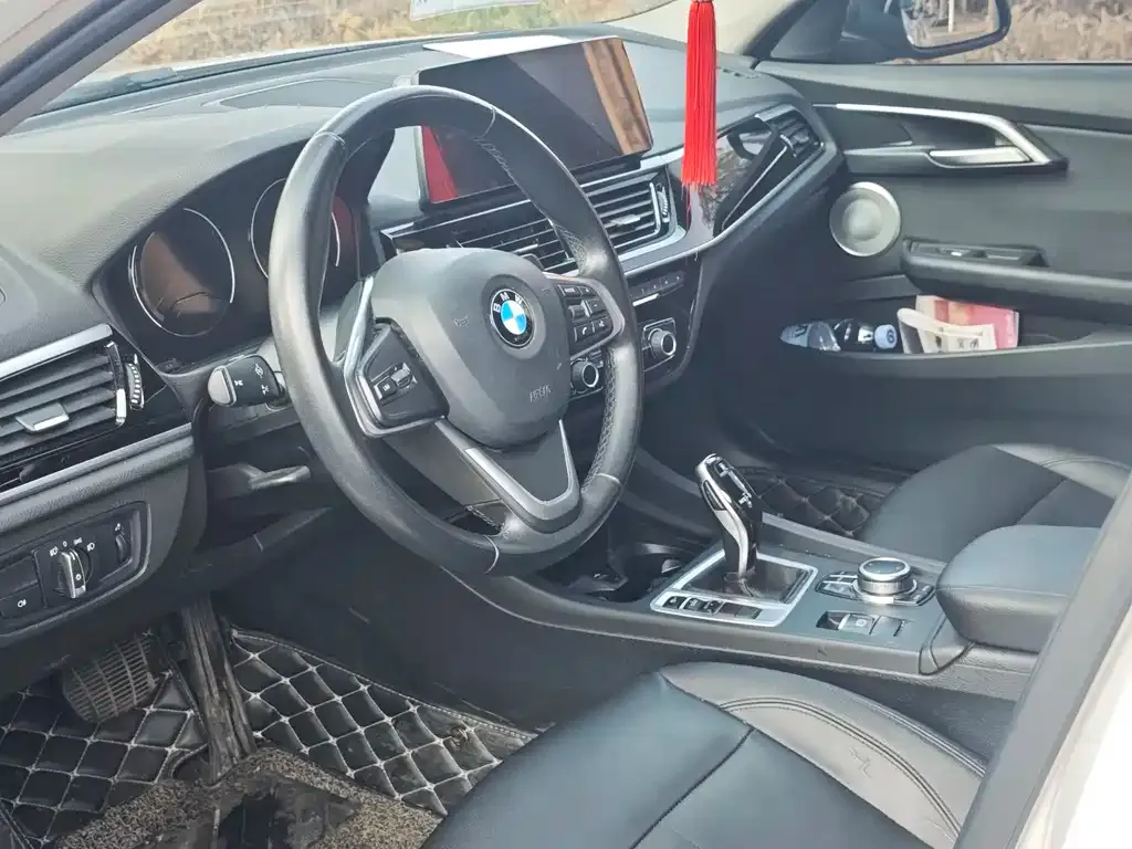 BMW 1 Series 2021 из CN, фото 4