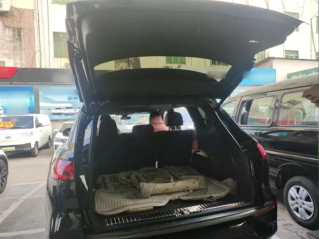 Audi Q6 2023 из CN, фото 9