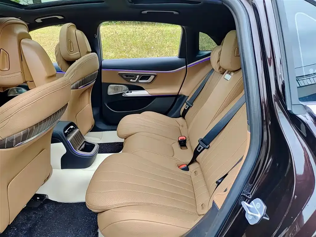 Mercedes-Benz E-Class 2024 из CN, фото 2