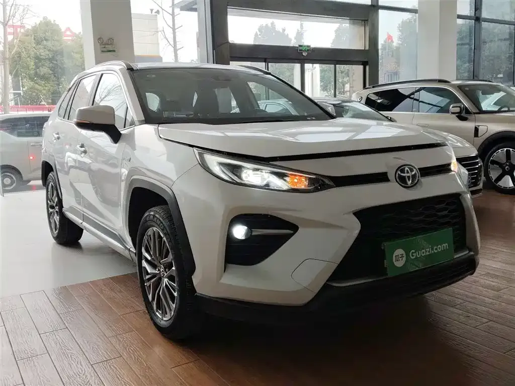 Toyota Wildlander 2023 из CN, фото 9