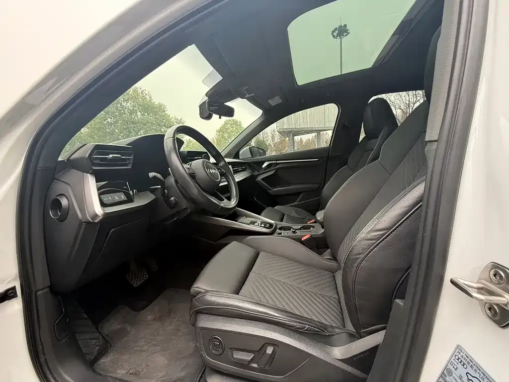 Audi A3 2021 из CN, фото 2