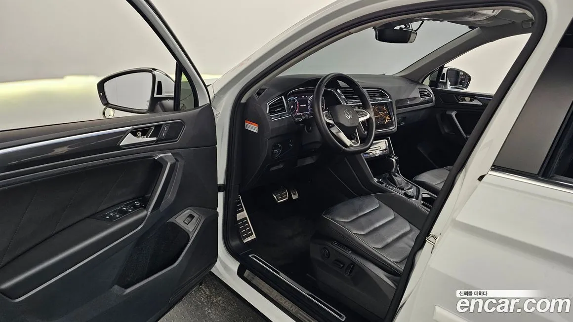 Volkswagen Tiguan 2023 из KR, фото 9