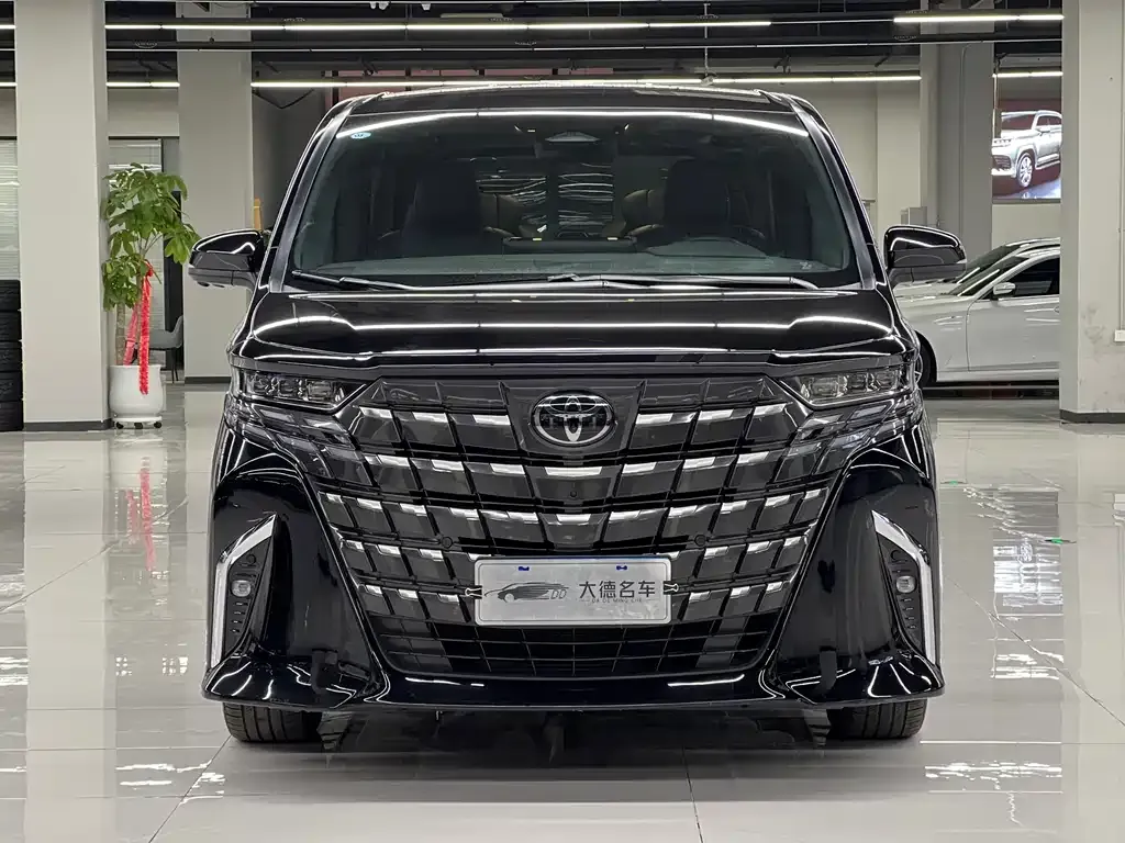 Toyota Alphard 2024 из CN, фото 2