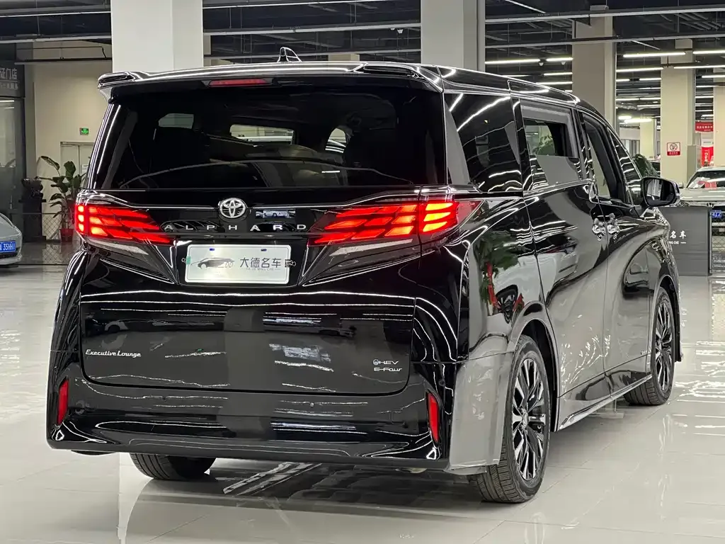 Toyota Alphard 2024 из CN, фото 4