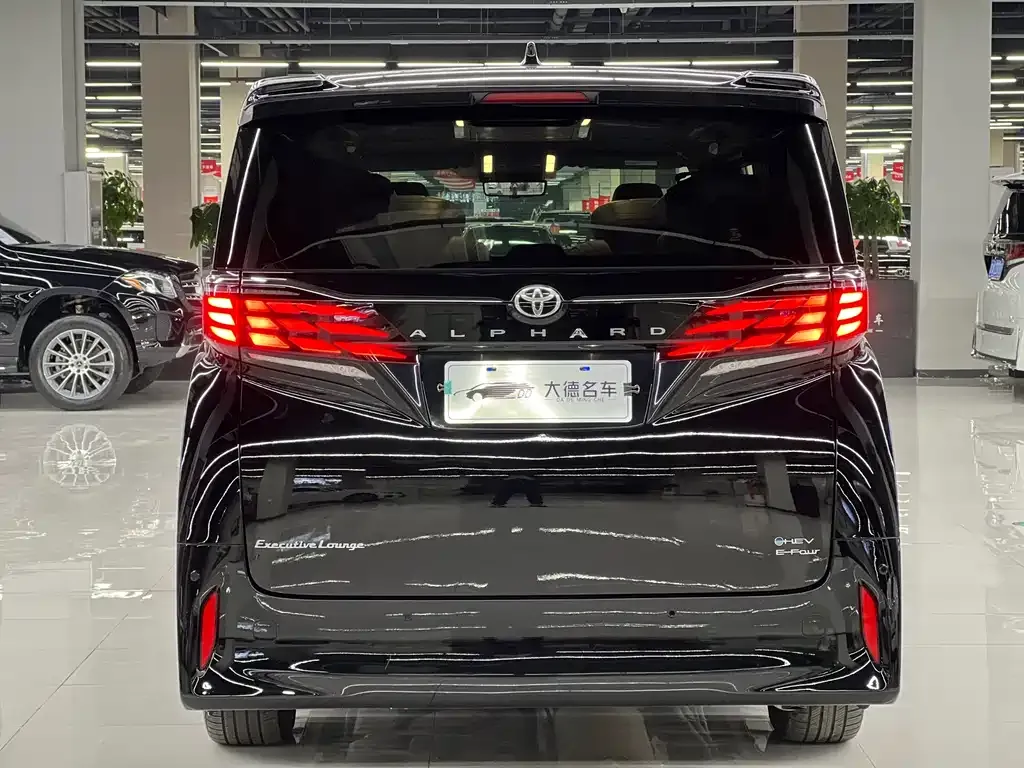 Toyota Alphard 2024 из CN, фото 5