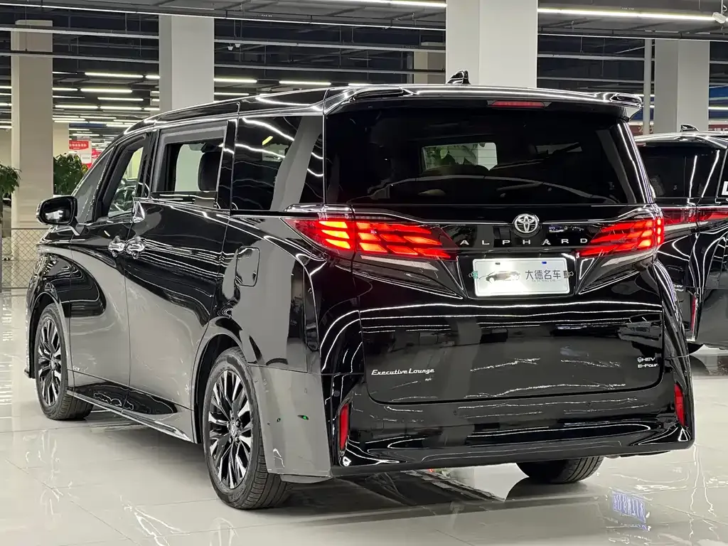 Toyota Alphard 2024 из CN, фото 3
