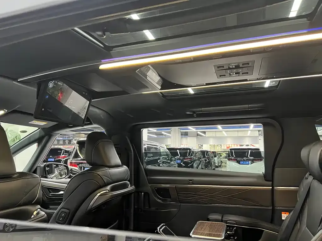 Toyota Alphard 2024 из CN, фото 8