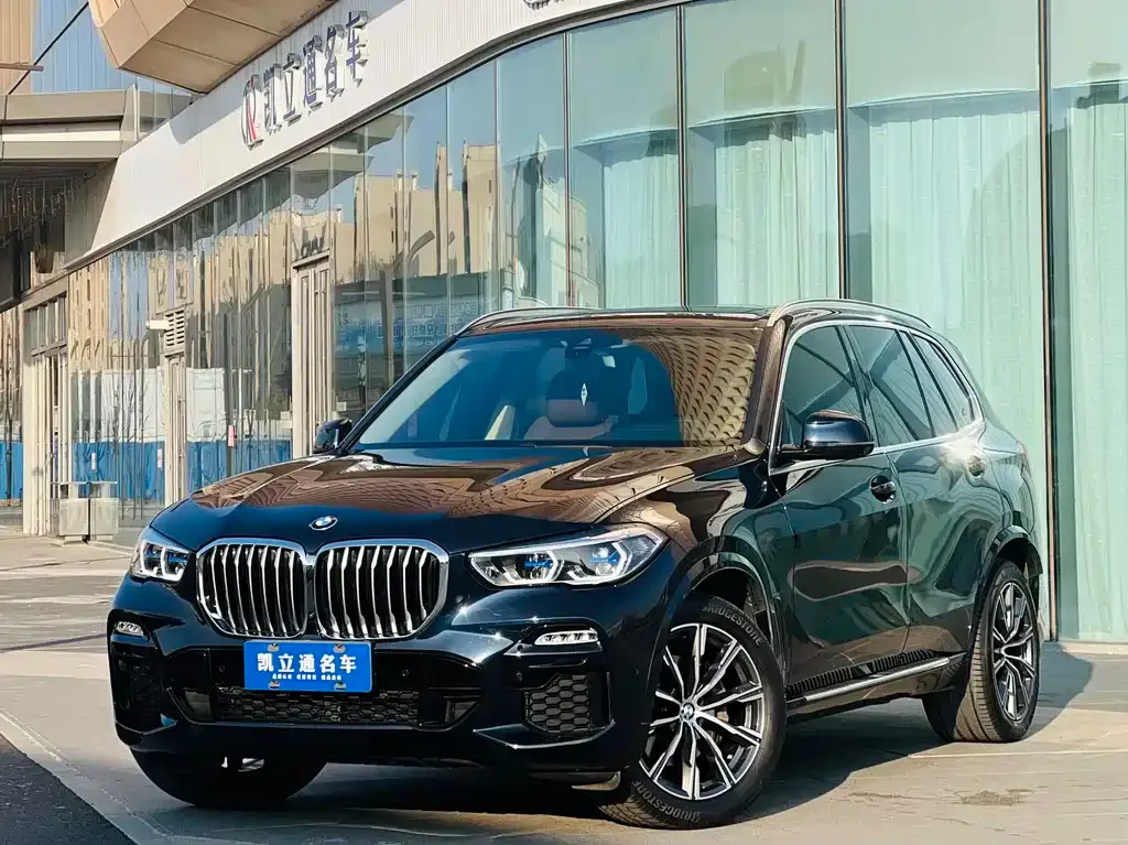 BMW X5 (Import) — фото 1