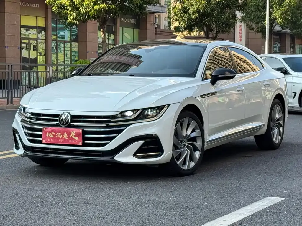 Volkswagen CC 2023 из CN, фото 1