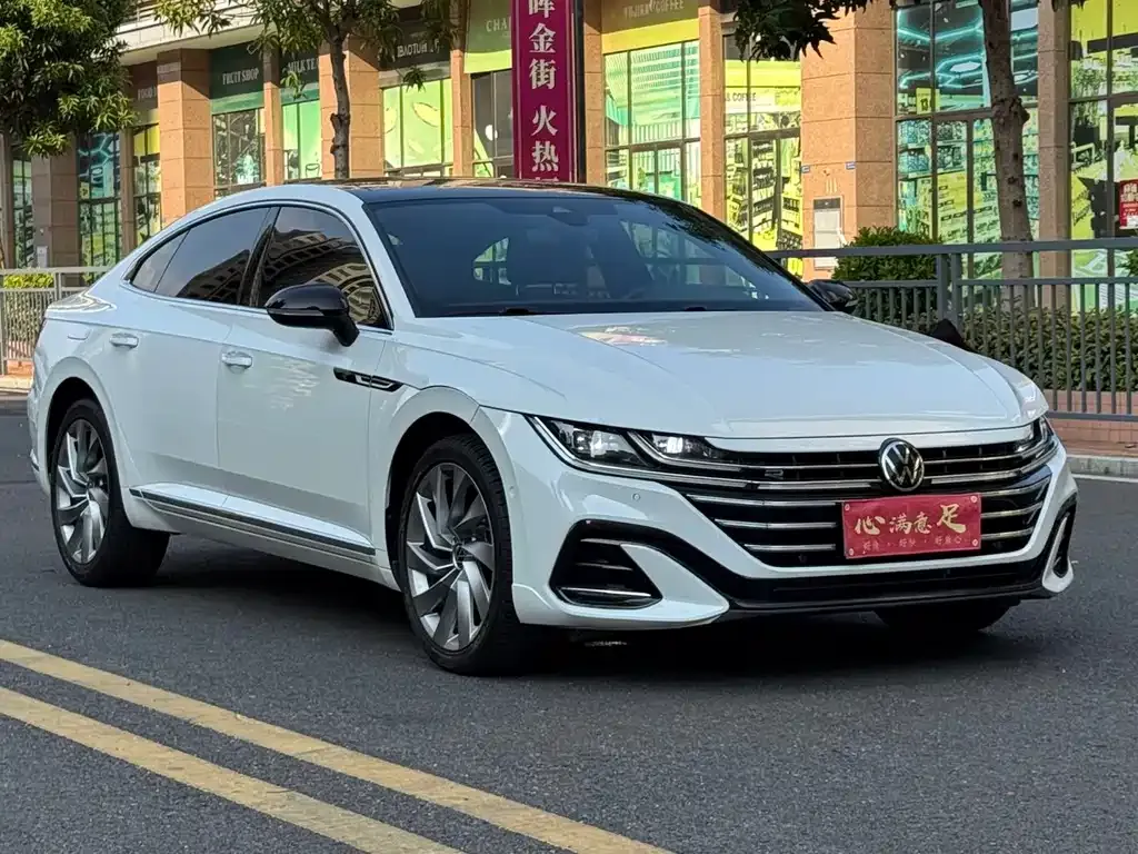 Volkswagen CC 2023 из CN, фото 10