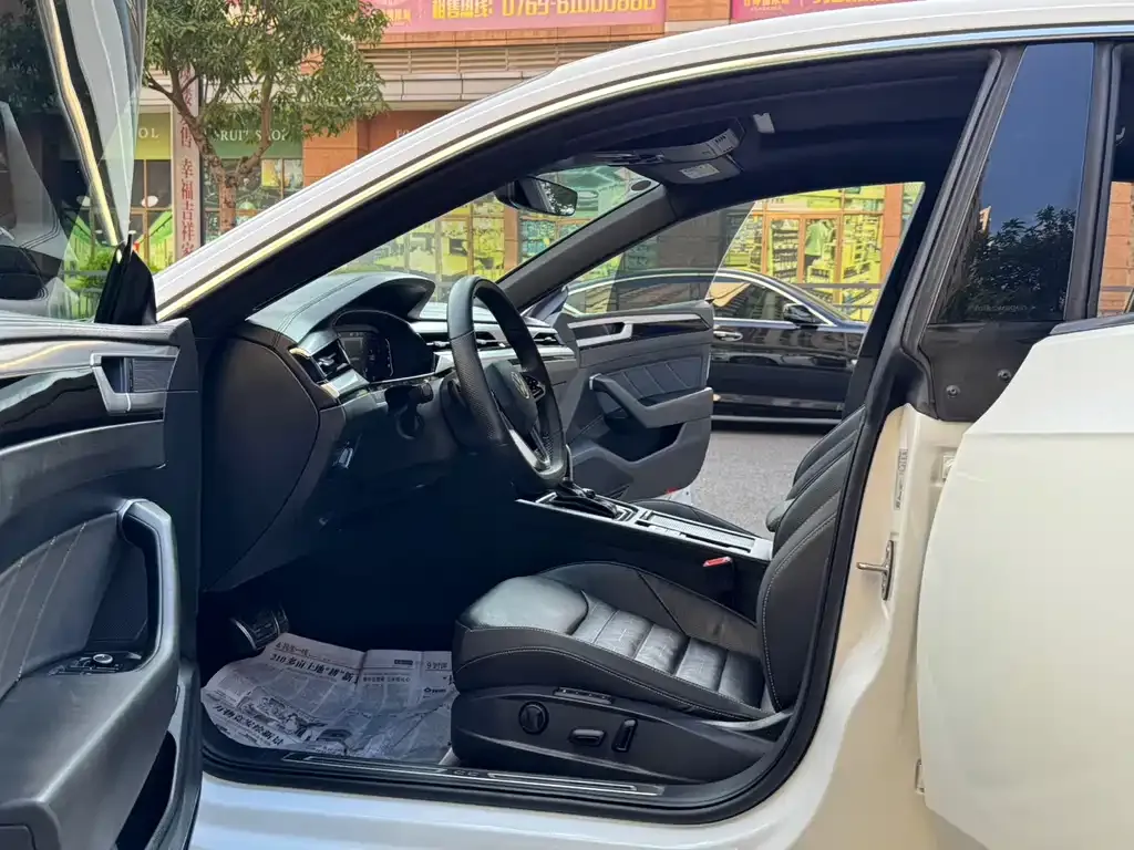 Volkswagen CC 2023 из CN, фото 5