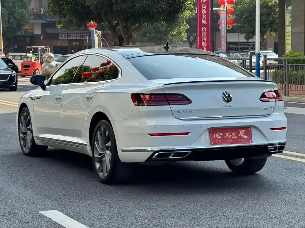 Volkswagen CC 2023 из CN, фото 9
