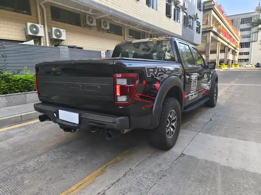 Ford F-150 Raptor — фото 8