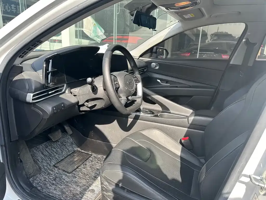 Hyundai Elantra 2022 из CN, фото 6