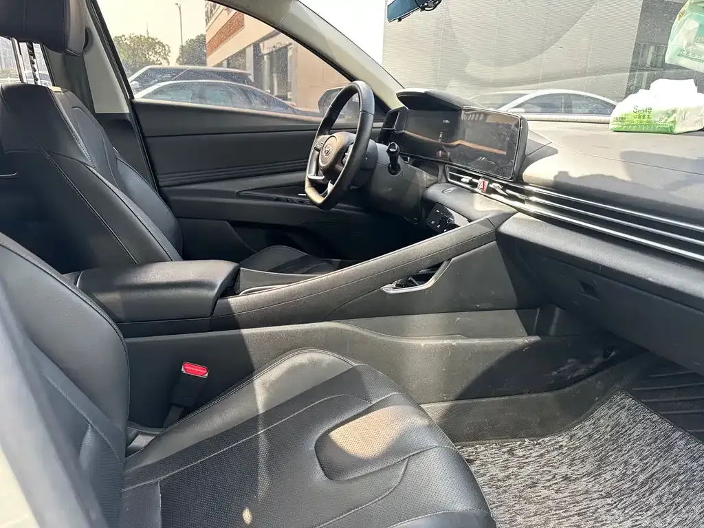 Hyundai Elantra 2022 из CN, фото 9