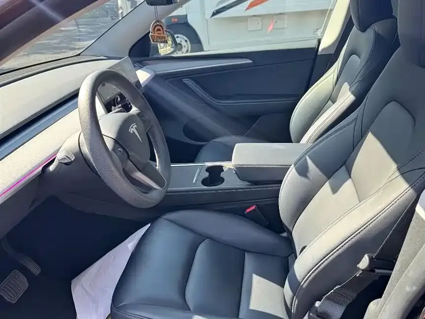 Tesla Model Y 2024 из CN, фото 8