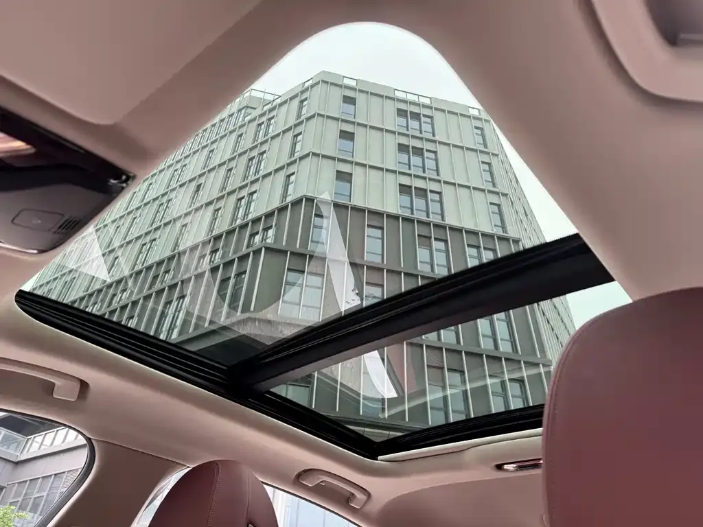 BMW 3 Series 2023 из CN, фото 9