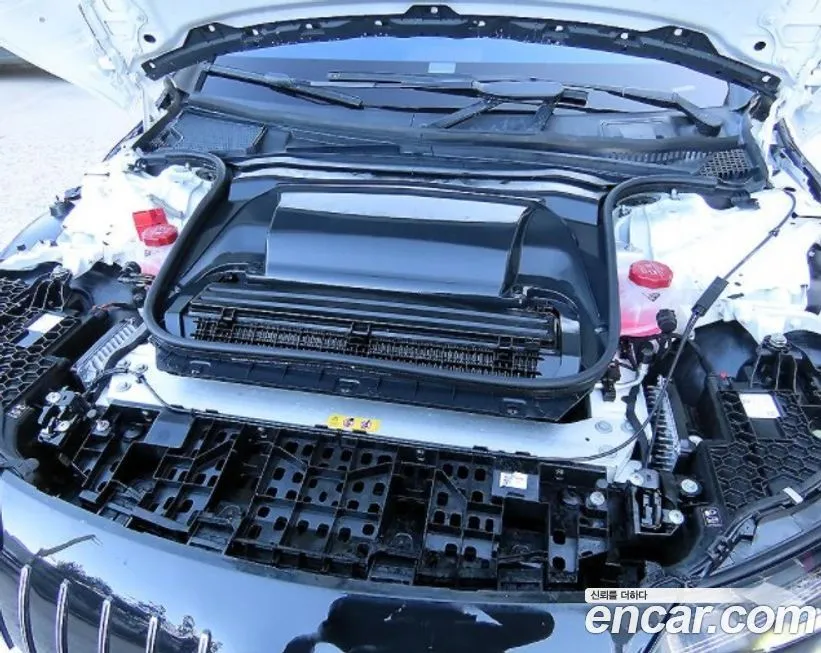 Mercedes-Benz EQE 2023 из KR, фото 9