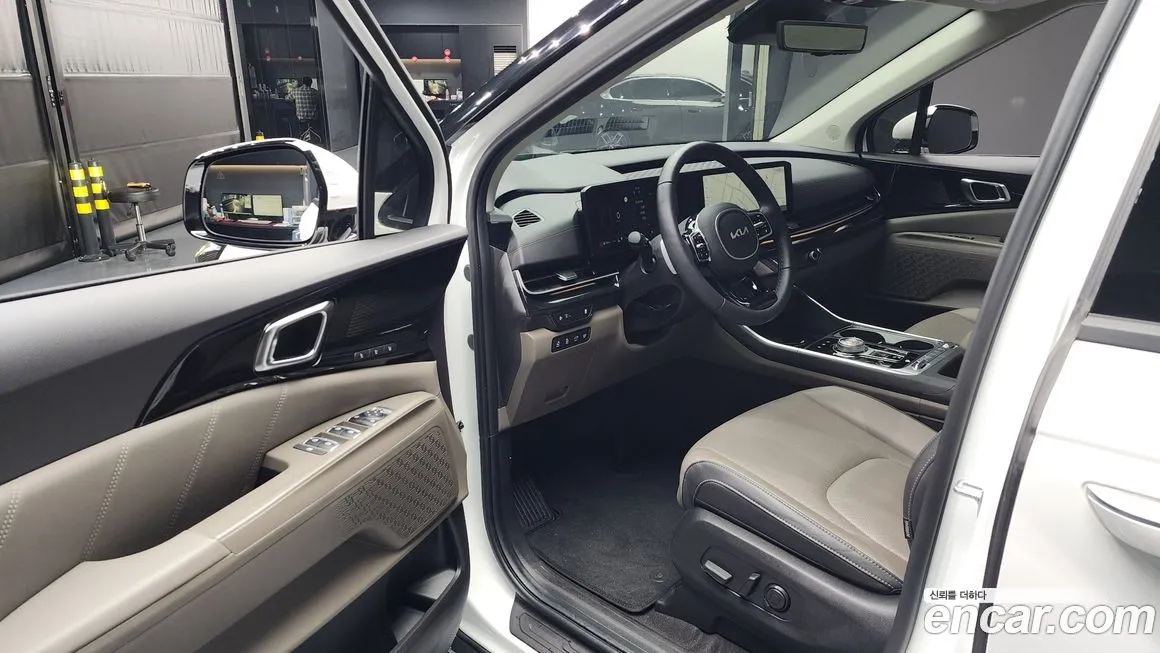 Kia Carnival — фото 10