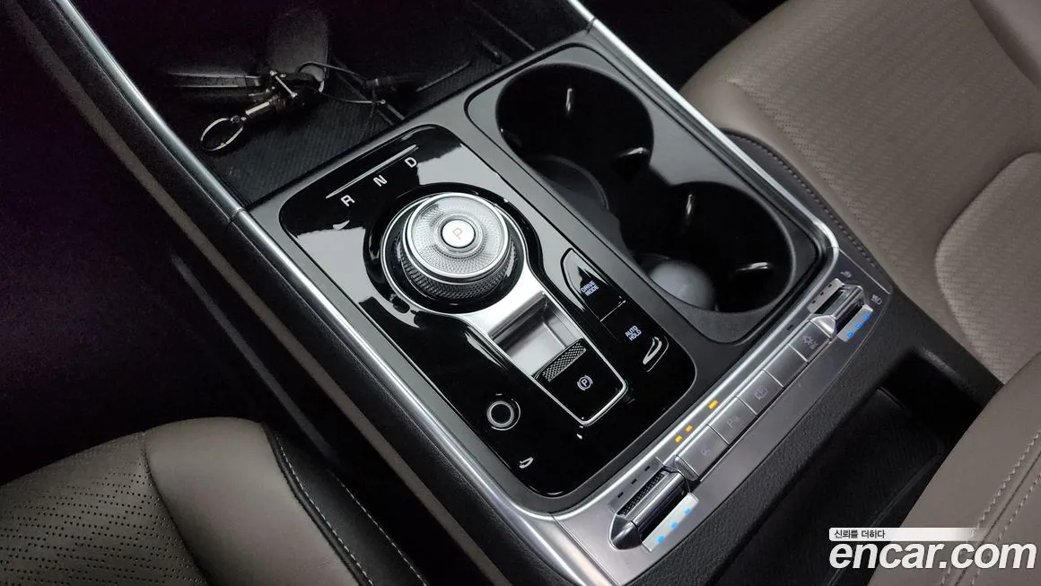Kia Carnival — фото 9