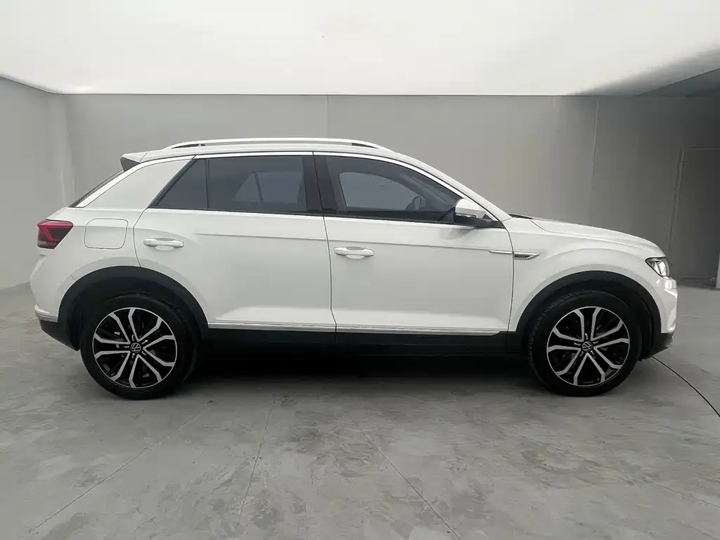 Volkswagen T-Roc — фото 2