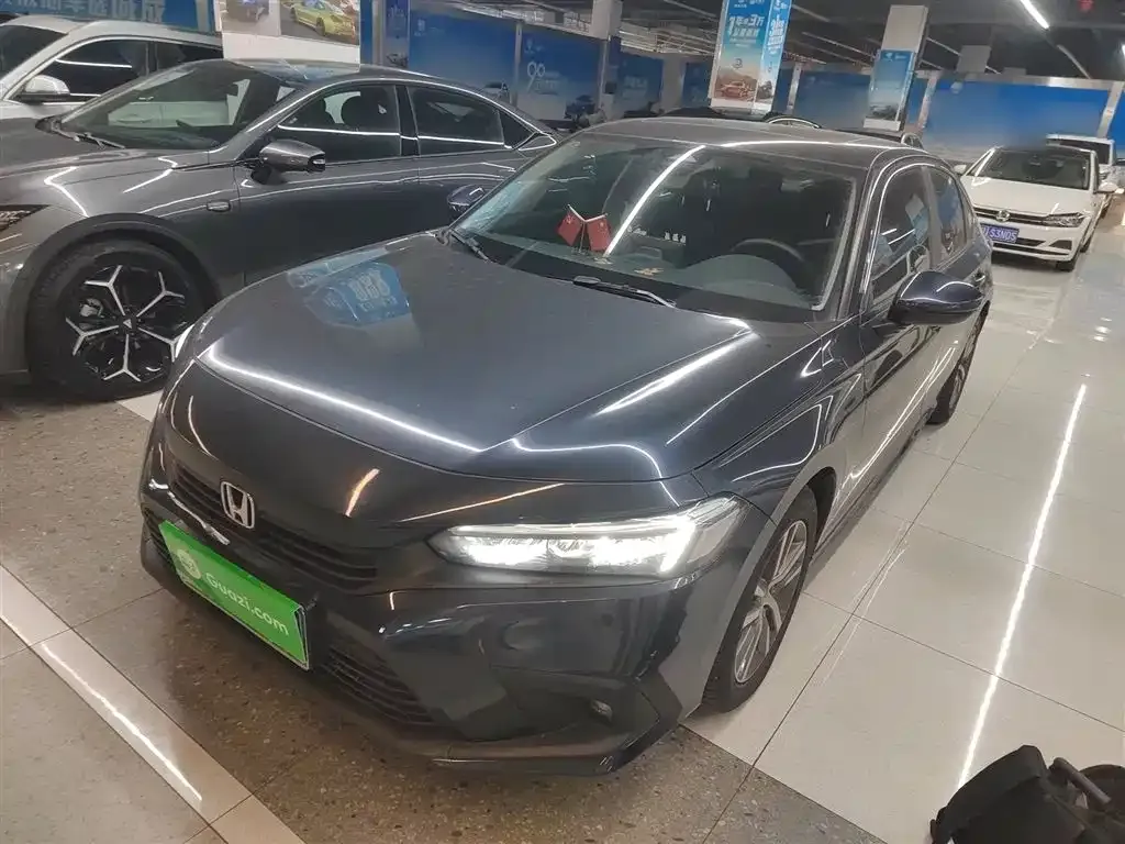 Honda Civic — фото 1