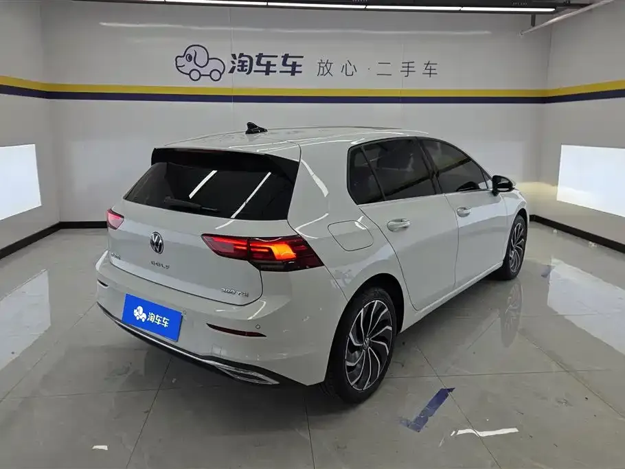 Volkswagen Golf 2022 из CN, фото 3