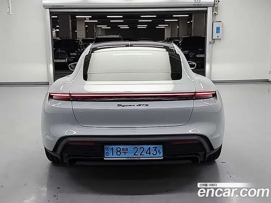 Porsche Taycan 2023 из KR, фото 3