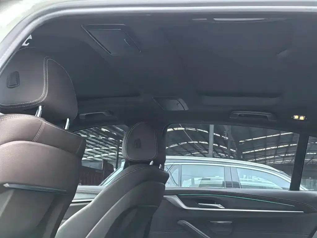 BMW 5 Series 2022 из CN, фото 3