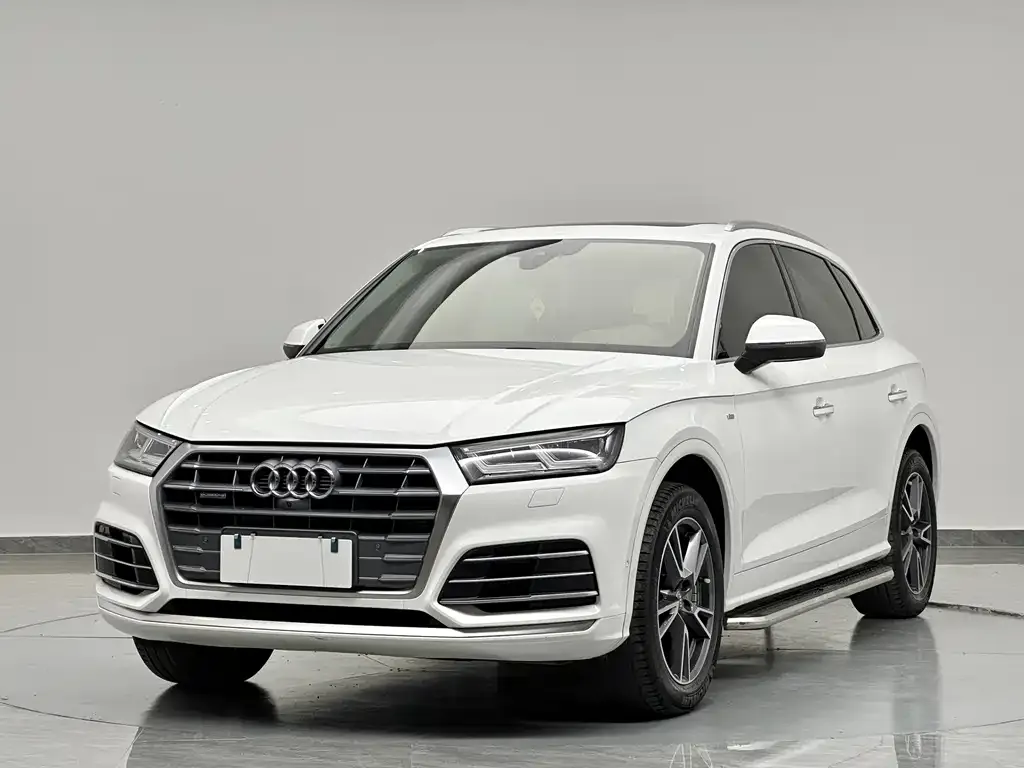 Audi Q5L — фото 3