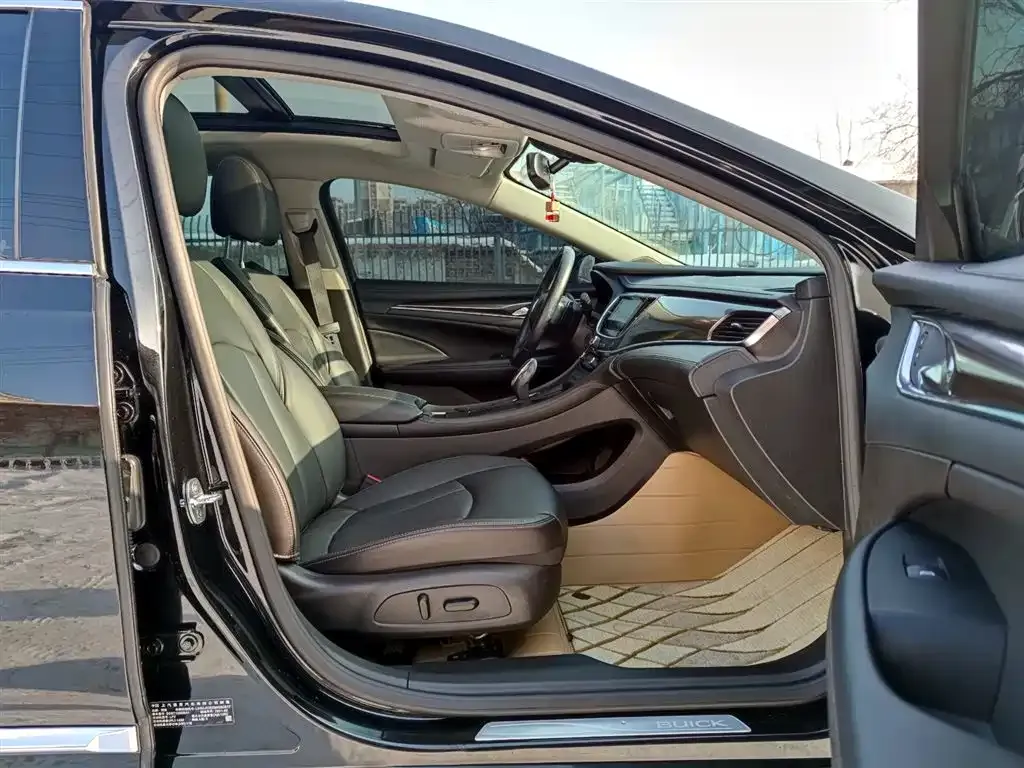 Buick LaCrosse 2022 из CN, фото 3