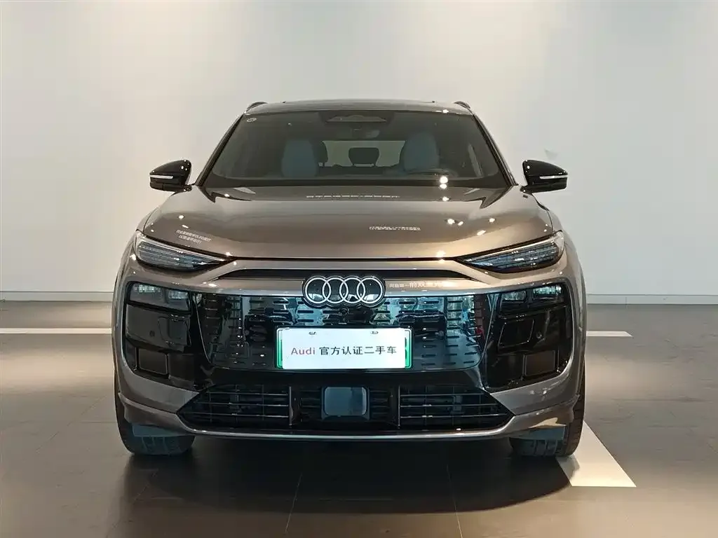 Audi Q6L e-tron — фото 2