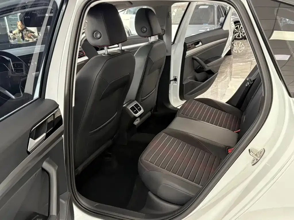 Volkswagen Lavida 2022 из CN, фото 3