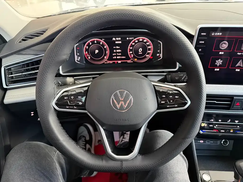 Volkswagen Tiguan L — фото 5