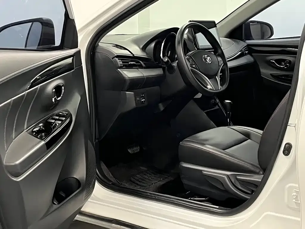 Toyota Yaris L 2022 из CN, фото 7