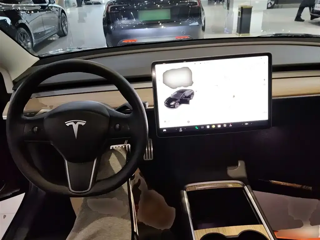 Tesla Model 3 — фото 6