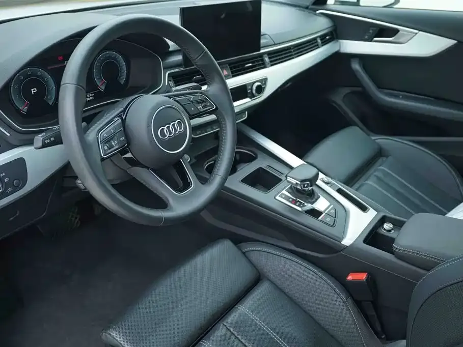 Audi A4L 2022 из CN, фото 10